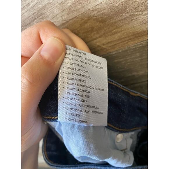 KanCan Women's Mid-Rise Distressed Cropped Denim Jeans Blue Size 13/30 Casual - Picture 11 of 16